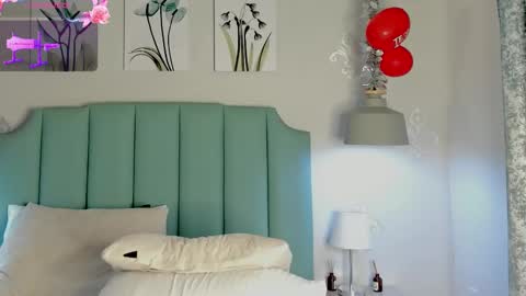 kentha_mitchells online show from February 2025 04:10:02 PM
