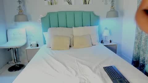 kentha_mitchells online show from February 2025 10:15:02 AM