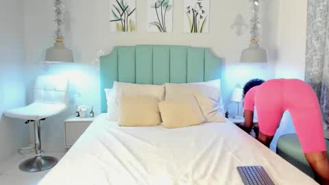 kentha_mitchells online show from March 2025 10:13:02 AM