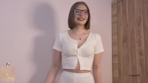 Lisa online show from March 2026 07:03:01 PM