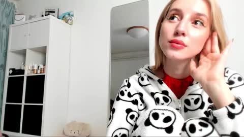 Kenzie online show from February 2025 05:09:02 AM