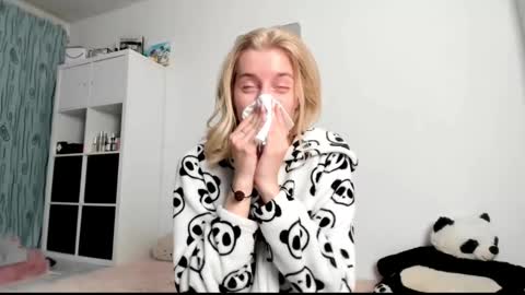 Kenzie online show from March 2025 07:32:02 AM