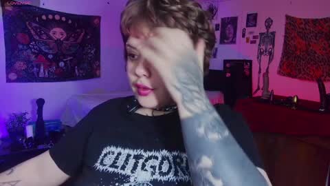 Snapshot of kenziesharik chatting on April 2026 05:16:01 AM Kenzie online show from April 2026 05:16:01 AM