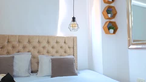 Kery Hillson online show from November 2025 02:11:01 PM