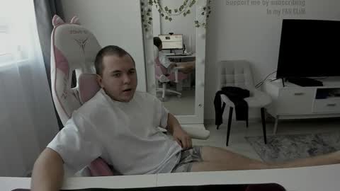 Snapshot of kesh_mne chatting on September 2025 11:45:01 AM kesh_mne online show from September 2025 11:45:01 AM