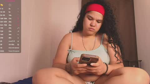 Snapshot of kesha_rosse_ chatting on May 2026 08:23:01 AM KESHA online show from May 2026 08:23:01 AM