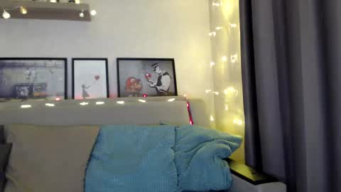 Snapshot of kessiecage chatting on December 2024 08:03:02 PM kessiecage online show from December 2024 08:03:02 PM