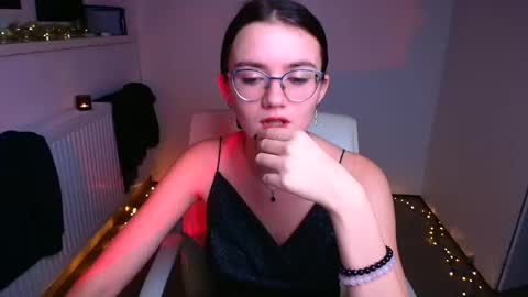 Ketrin online show from December 2024 10:45:01 PM