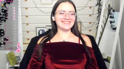 Ketrin online show from December 2025 07:54:01 PM