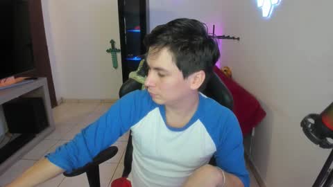 Snapshot of kevin873s chatting on November 2025 11:37:02 PM Kevin online show from November 2025 11:37:02 PM