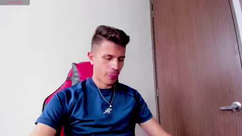 Snapshot of kevin_ahs1 chatting on March 2026 04:02:02 PM Kevin Ahs online show from March 2026 04:02:02 PM