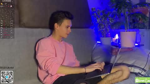 Snapshot of kevin_doo chatting on October 2025 05:44:02 AM Fansly  Kevin T online show from October 2025 05:44:02 AM