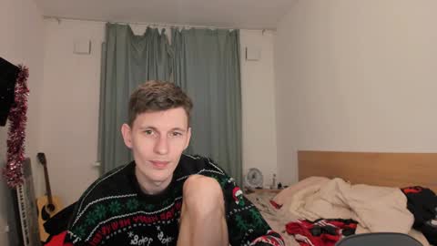 Snapshot of kevin_hornyyy chatting on January 2025 10:48:01 PM kevin online show from January 2025 10:48:01 PM