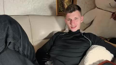 Snapshot of kevin_hornyyy chatting on September 2025 01:05:02 PM kevin online show from September 2025 01:05:02 PM