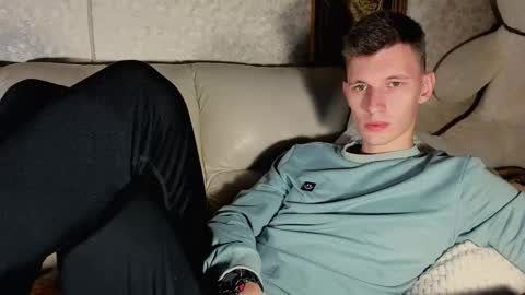 Snapshot of kevin_hornyyy chatting on October 2025 06:09:01 AM kevin online show from October 2025 06:09:01 AM