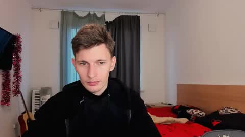 Snapshot of kevin_hornyyy chatting on November 2025 11:43:02 AM kevin online show from November 2025 11:43:02 AM