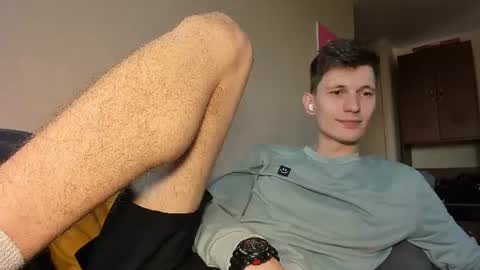 Snapshot of kevin_hornyyy chatting on June 2026 12:42:02 PM kevin online show from June 2026 12:42:02 PM