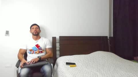 Snapshot of kevin_malone22 chatting on January 2025 11:35:01 PM kevin_malone22 online show from January 2025 11:35:01 PM