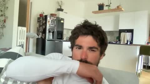 Snapshot of kevinpillobello chatting on April 2026 03:06:01 PM kevinpillobello online show from April 2026 03:06:01 PM