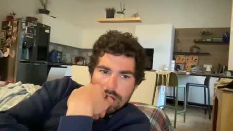 Snapshot of kevinpillobello chatting on April 2026 04:35:01 PM kevinpillobello online show from April 2026 04:35:01 PM