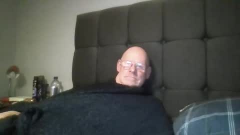 Snapshot of kevlooking4sez chatting on April 2026 12:35:01 AM kevlooking4sez online show from April 2026 12:35:01 AM