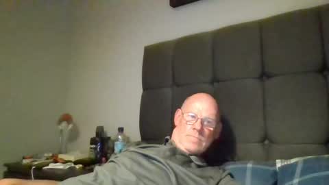 kevlooking4sez online show from June 2026 12:02:01 AM