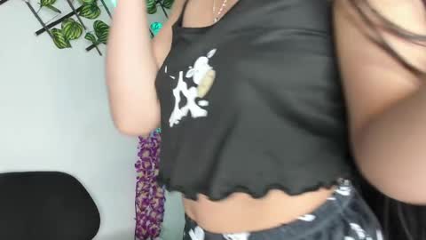 Snapshot of keyla_meow2002 chatting on February 2025 12:37:02 PM keyla meow2002 online show from February 2025 12:37:02 PM