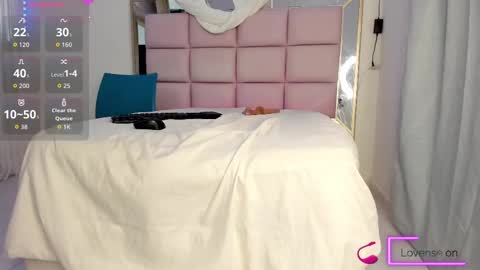 keyla online show from September 2025 04:45:01 PM