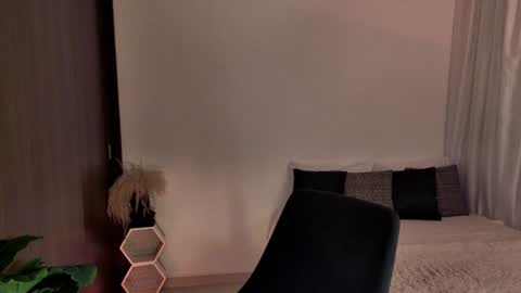 Snapshot of keylamiller1 chatting on December 2024 12:52:02 AM Keyla online show from December 2024 12:52:02 AM