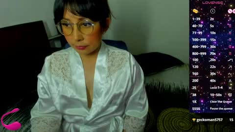 Snapshot of keyt_foxxx chatting on April 2026 11:57:02 PM Danna Sofia online show from April 2026 11:57:02 PM