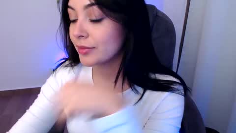 Liss online show from November 2025 01:28:02 AM