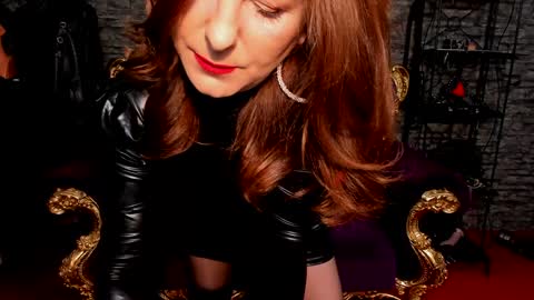 Snapshot of khaleesidomme chatting on February 2025 12:14:02 PM Khaleesi online show from February 2025 12:14:02 PM