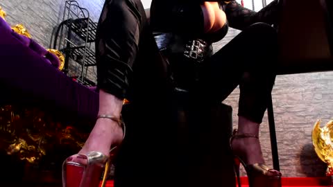 Snapshot of khaleesidomme chatting on February 2025 08:02:02 AM Khaleesi online show from February 2025 08:02:02 AM