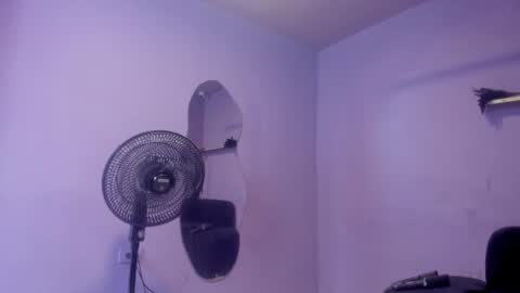 Snapshot of khaterine_hot_1 chatting on May 2026 07:22:01 PM Kathe Hot online show from May 2026 07:22:01 PM