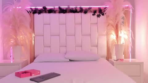 Khathiee online show from April 2026 06:52:01 PM