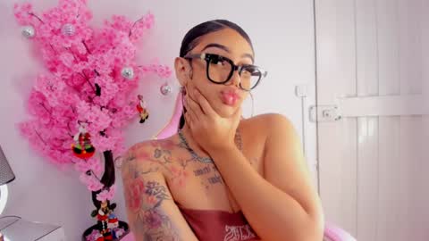 Khelany Isyy  online show from December 2024 01:15:02 AM