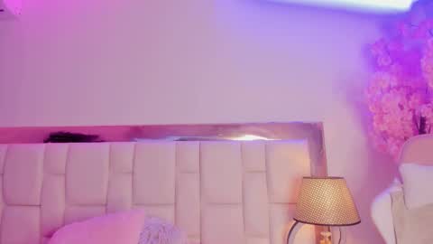 Khelany Isyy  online show from February 2025 12:09:01 AM