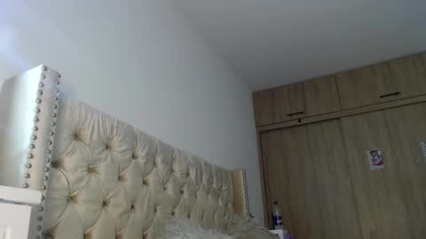 khloe33 online show from February 2025 04:09:02 AM