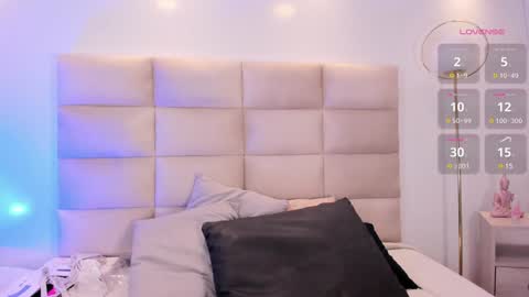 KHLOE online show from December 2024 02:33:02 PM