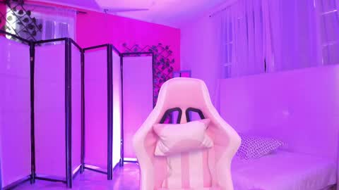 Khloe online show from October 2025 12:46:02 PM