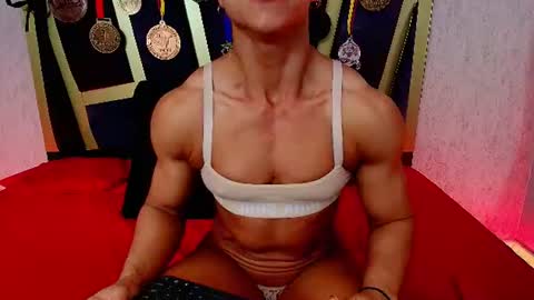 Snapshot of khloe_rossich chatting on July 2026 07:18:01 PM online show from July 2026 07:18:01 PM