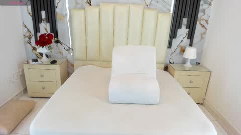 Khloe online show from February 2025 05:12:01 AM