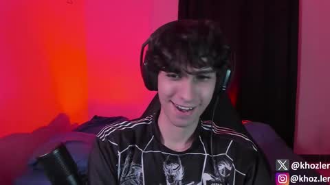 khozler_ online show from October 2025 02:48:01 AM