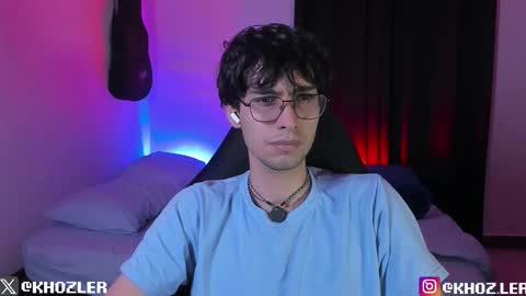khozler_ online show from December 2025 02:08:02 AM
