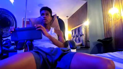 Kris Evans online show from February 2026 08:04:01 PM