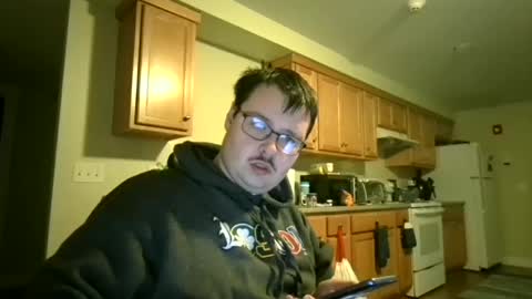 Snapshot of ki983799 chatting on March 2025 01:17:02 AM CJ online show from March 2025 01:17:02 AM