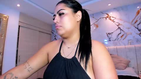 Snapshot of kiana_cream chatting on June 2026 12:59:01 PM N M online show from June 2026 12:59:01 PM