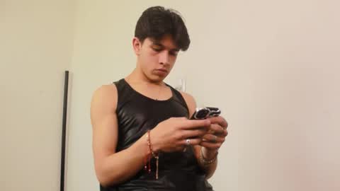 Snapshot of kianryu chatting on October 2025 02:38:01 PM Adrian  Chlloe online show from October 2025 02:38:01 PM
