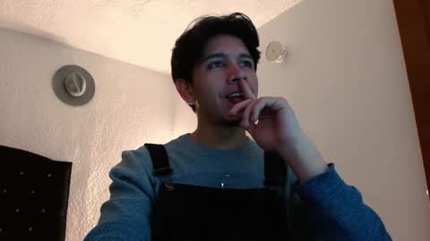 Adrian  Chlloe online show from November 2025 02:43:02 AM