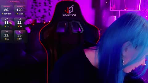 Kira online show from September 2025 08:56:02 PM